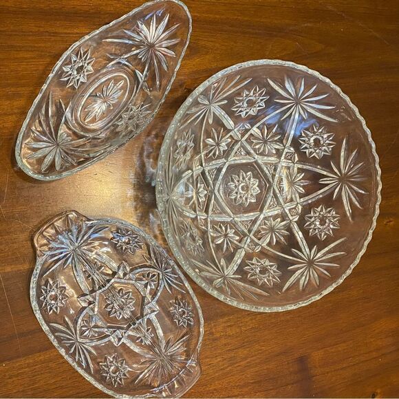 Anchor Hocking 3 pc Prescut Starburst Glass Entertaining set - Picture 1 of 7